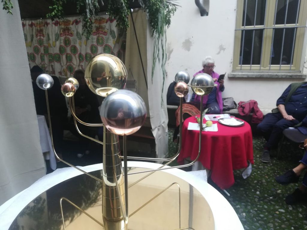 Sinagoga: di fronte alla Sukkà